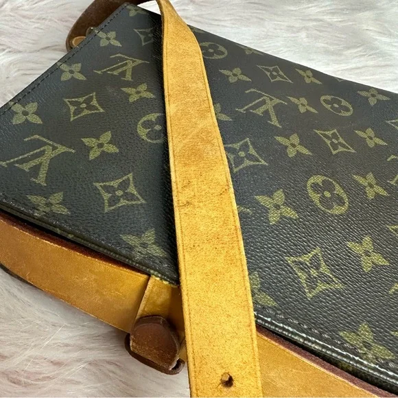 🟥 SOLD! Louis Vuitton Cartouchiere MM Monogram Crossbody Bag - Picture 12 of 17